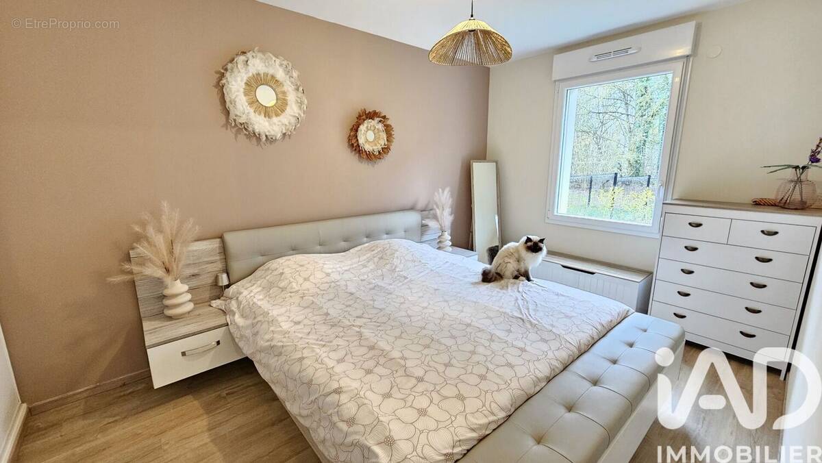 Photo 1 - Appartement à NORROY-LE-VENEUR