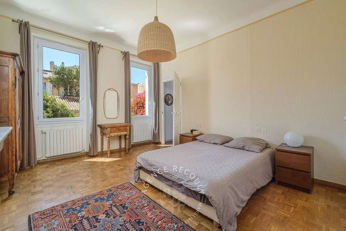 Maison à MARSEILLE-7E