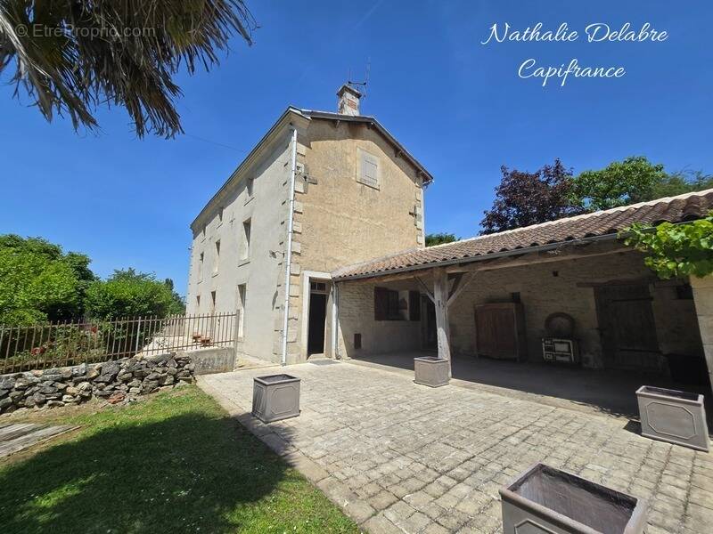 Maison à NANTEUIL