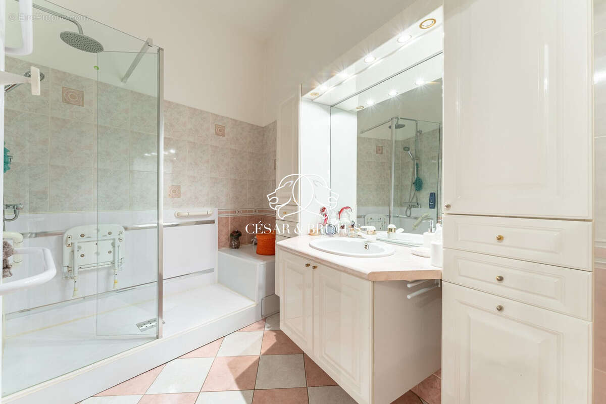 Appartement à LYON-1E