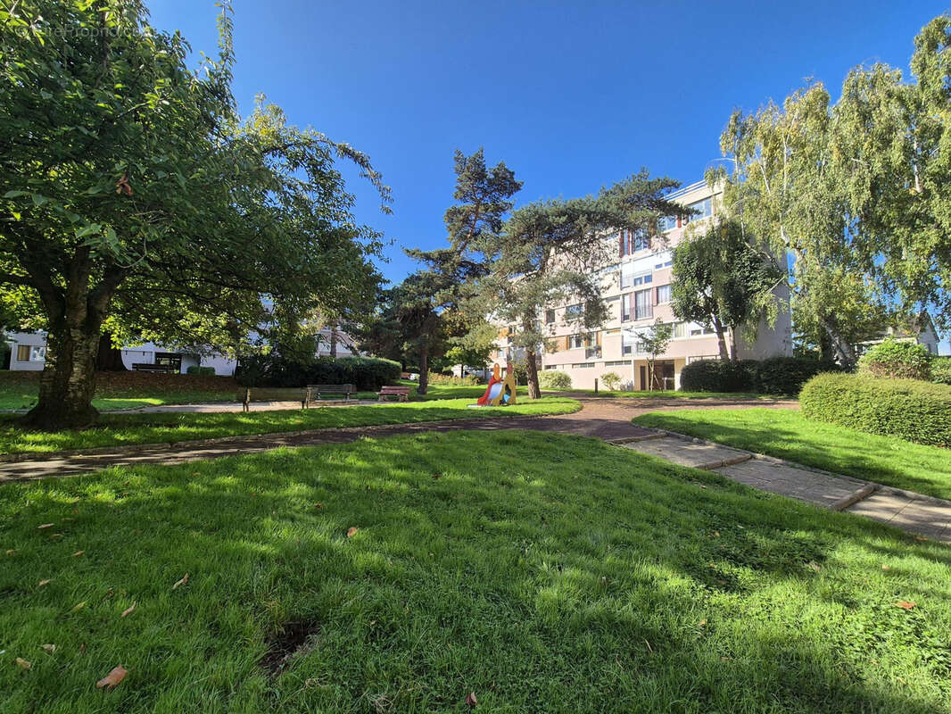 Appartement à JOUY-EN-JOSAS