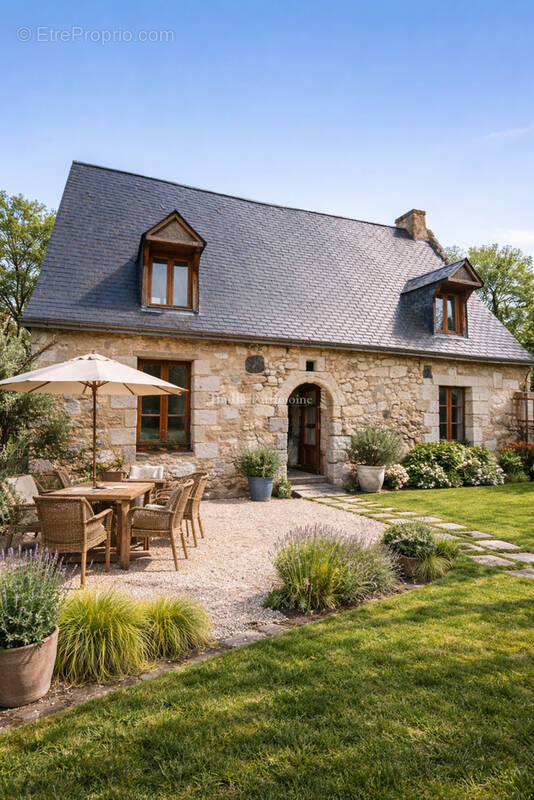 Maison à MAZE
