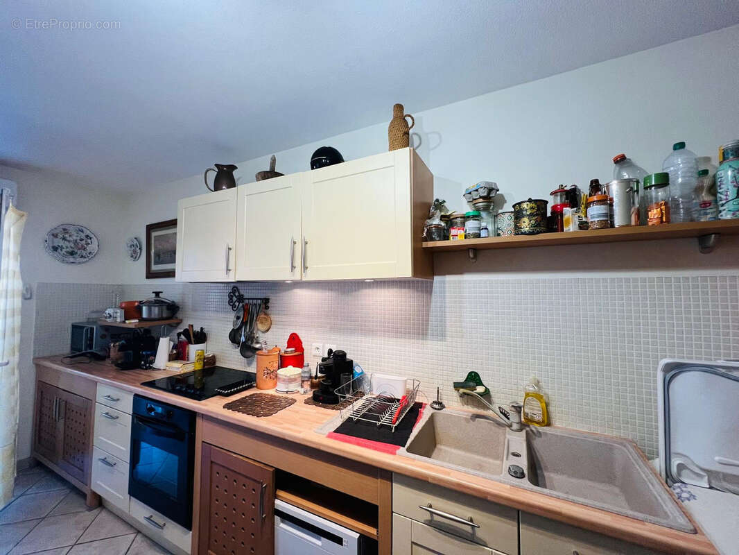 Appartement à SAINT-LAURENT-DU-VAR