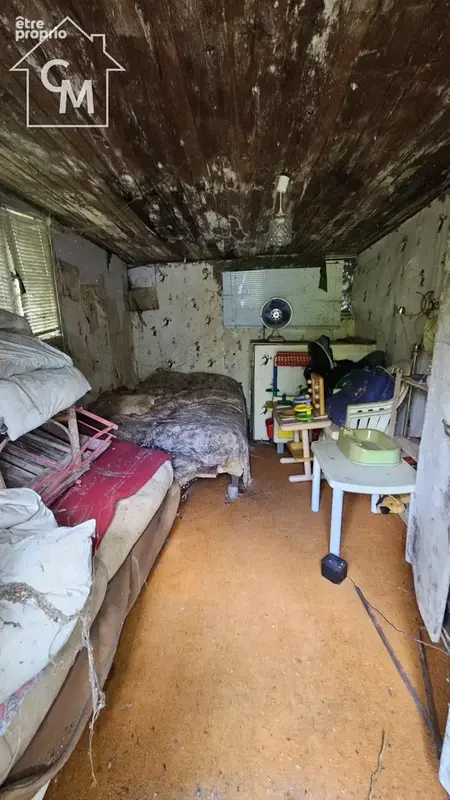 Maison à rénover entièrement- Fort potentiel - photo 19