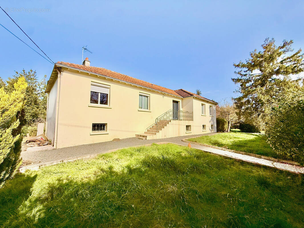 Maison à SAINT-AIGNAN-GRANDLIEU