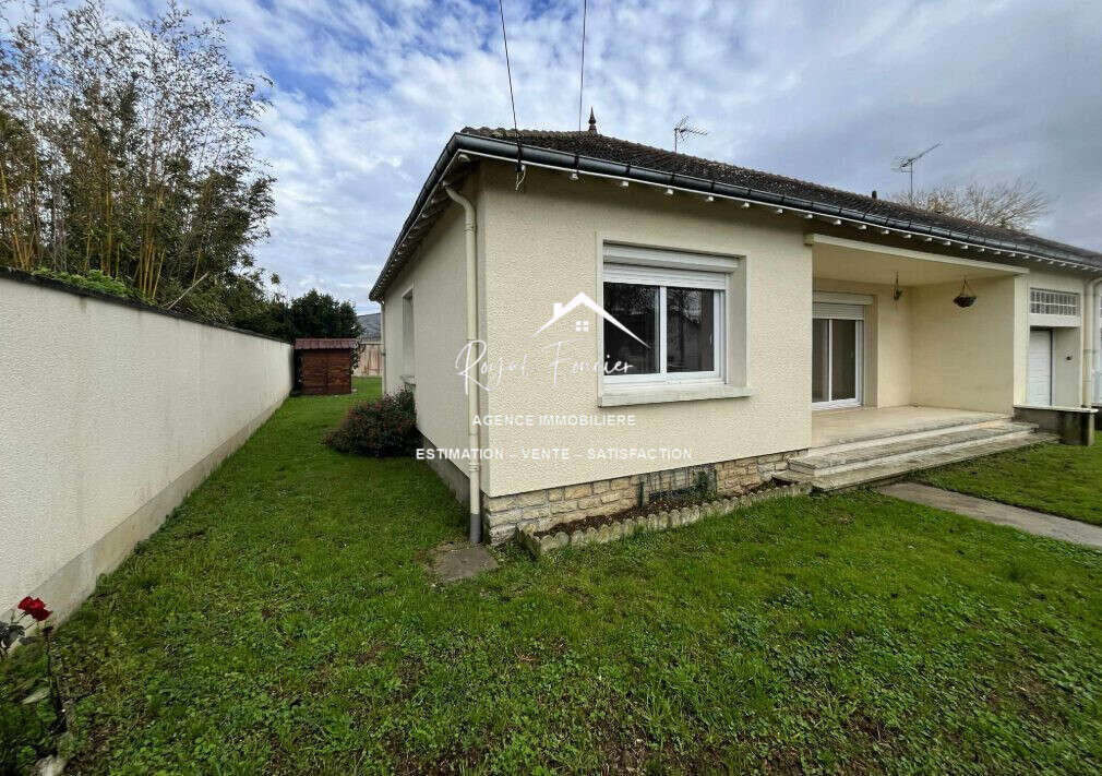 Maison à DANGE-SAINT-ROMAIN