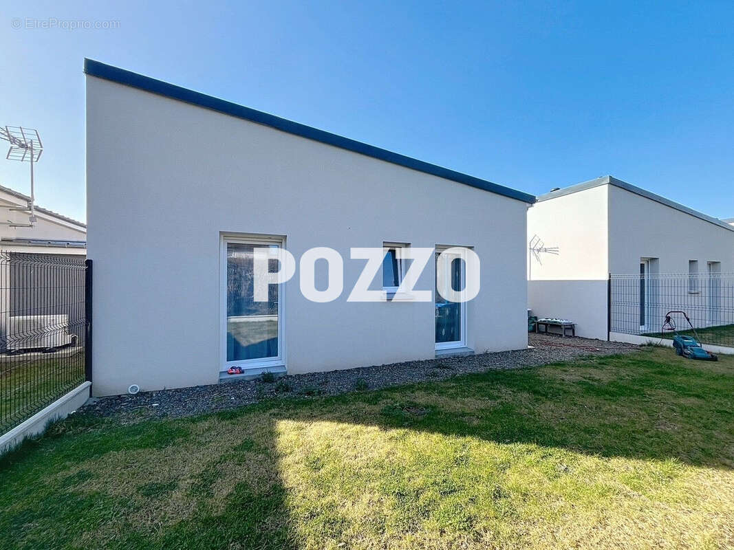 Maison à SAINT-SAMSON-DE-BONFOSSE