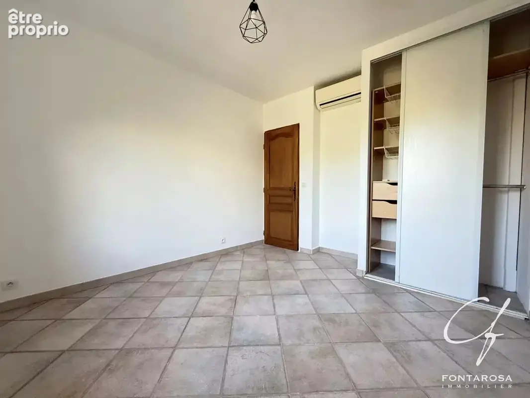 Rez-de-villa 5 pièces avec piscine à Puget-sur-Argens ! - photo 8