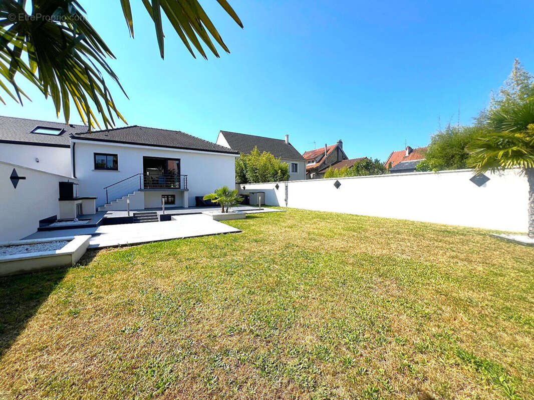 Maison à CONFLANS-SAINTE-HONORINE