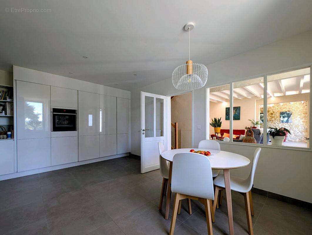Maison Marignac Laspeyres 348 m2 avec jardin et dépendance - photo 4