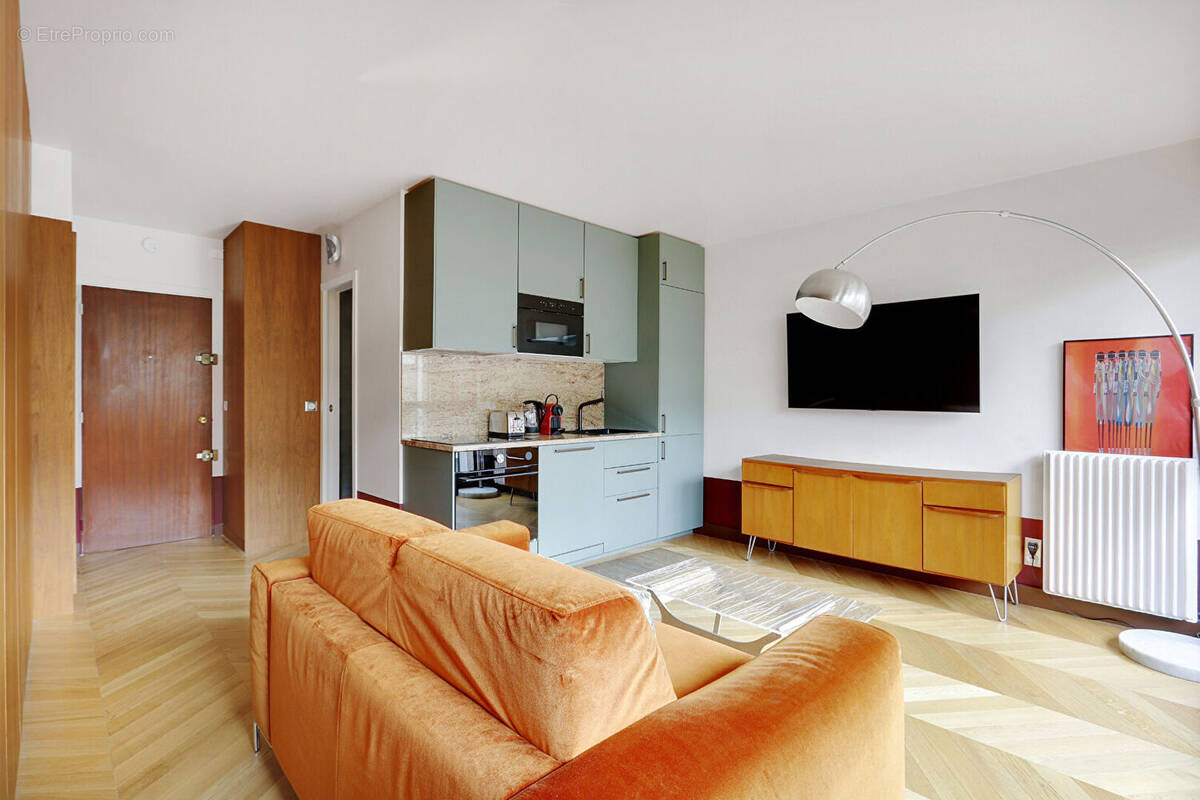 Appartement à PARIS-20E