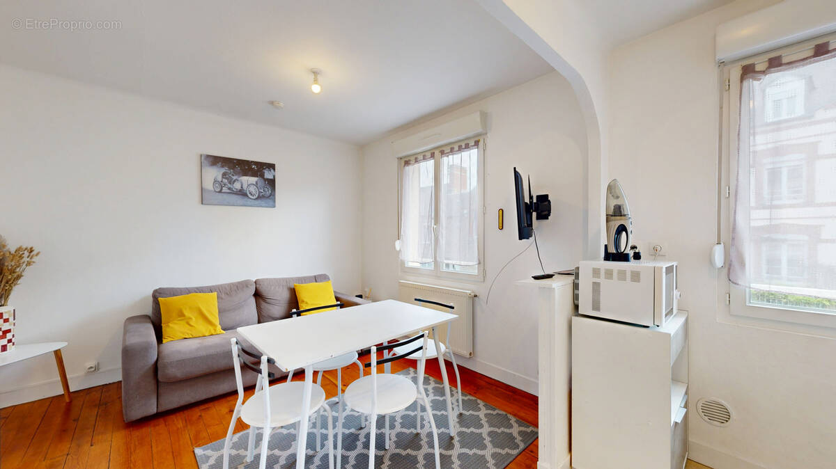 Appartement à CAROLLES