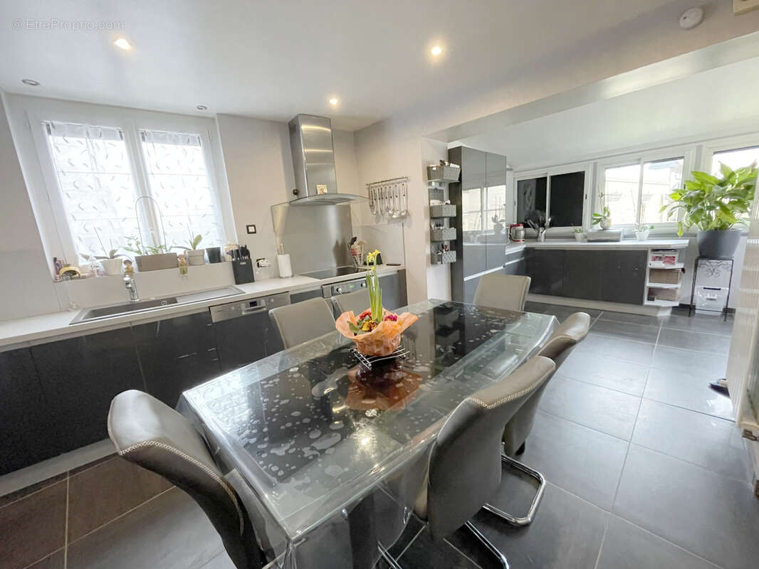 Maison à SAINTE-GENEVIEVE