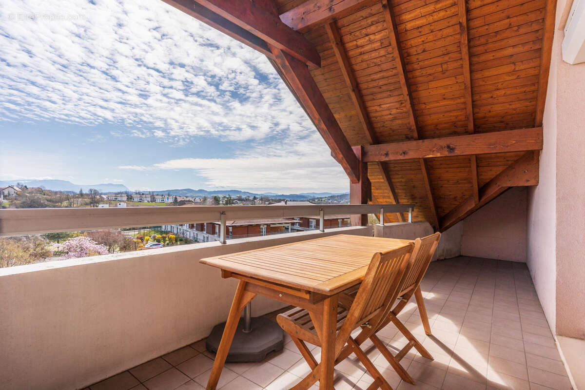 Appartement à POISY