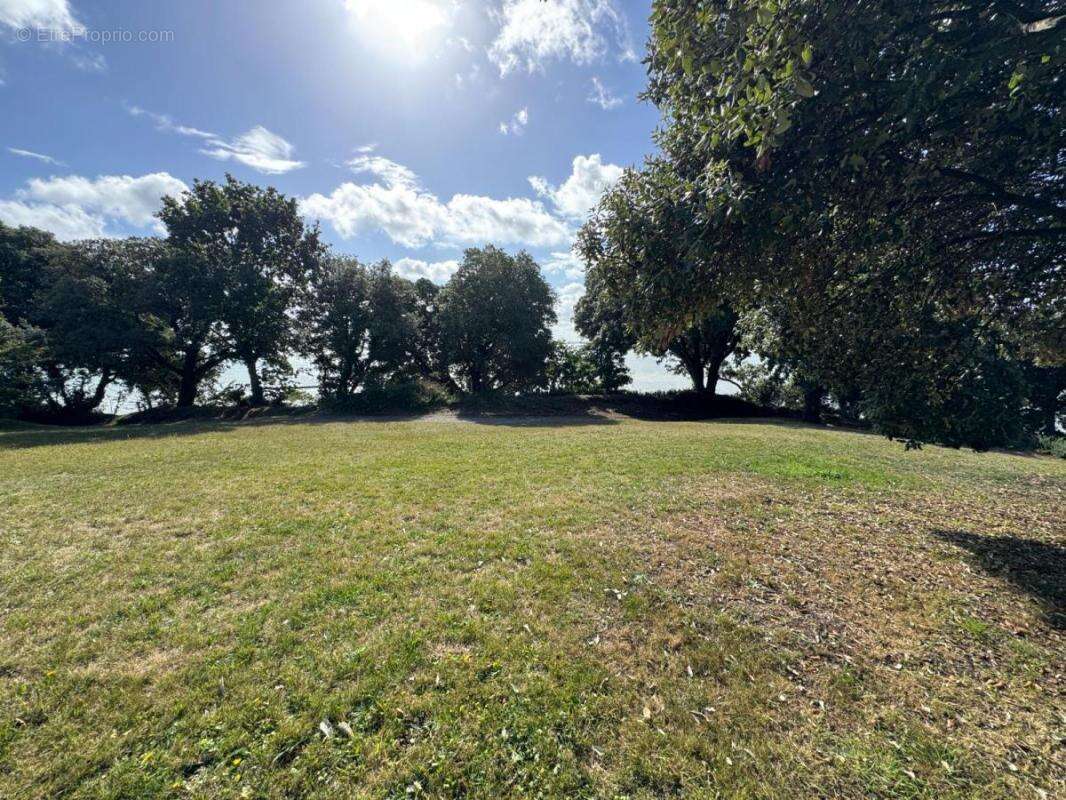 Maison à SAINT-MELOIR-DES-ONDES