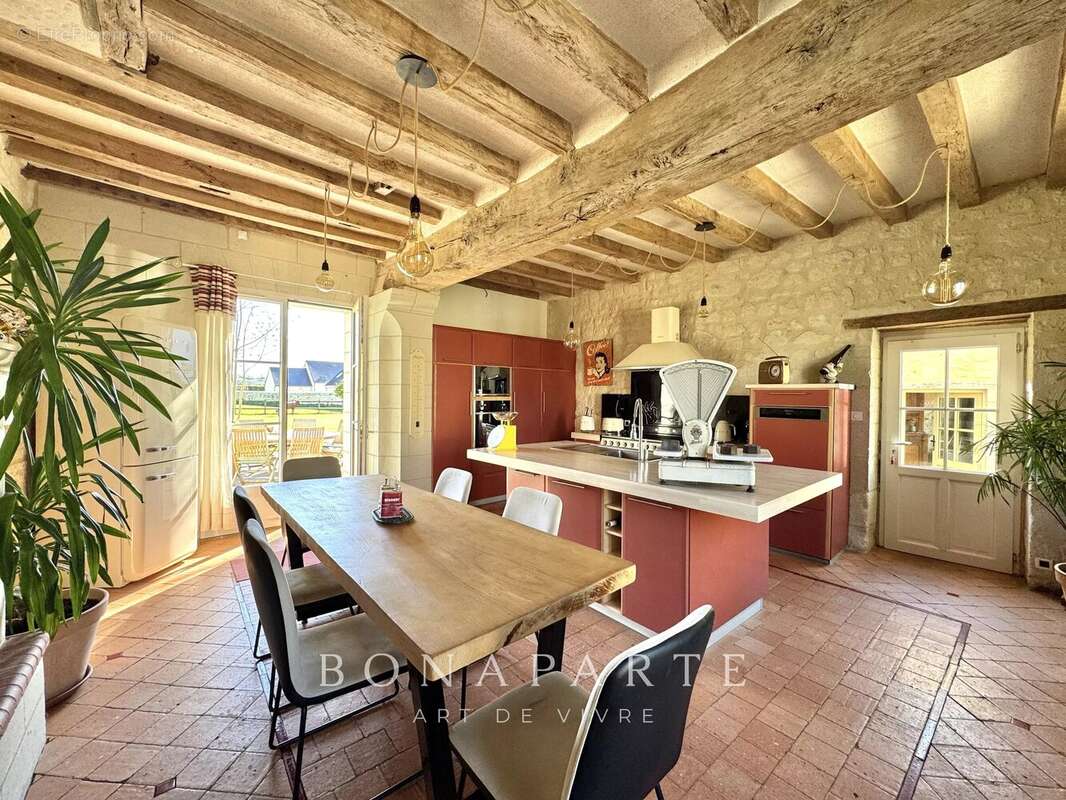 Varrains - propriété de charme avec gîte - photo 9