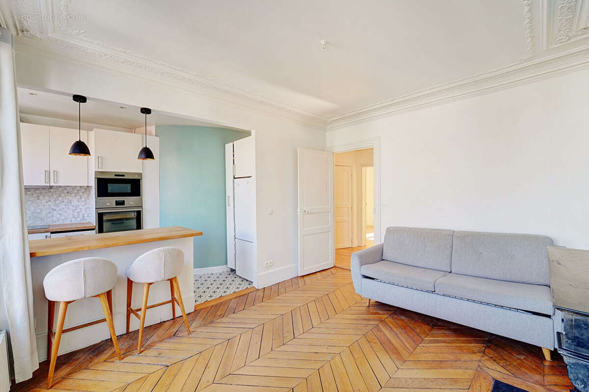 Appartement à PARIS-18E