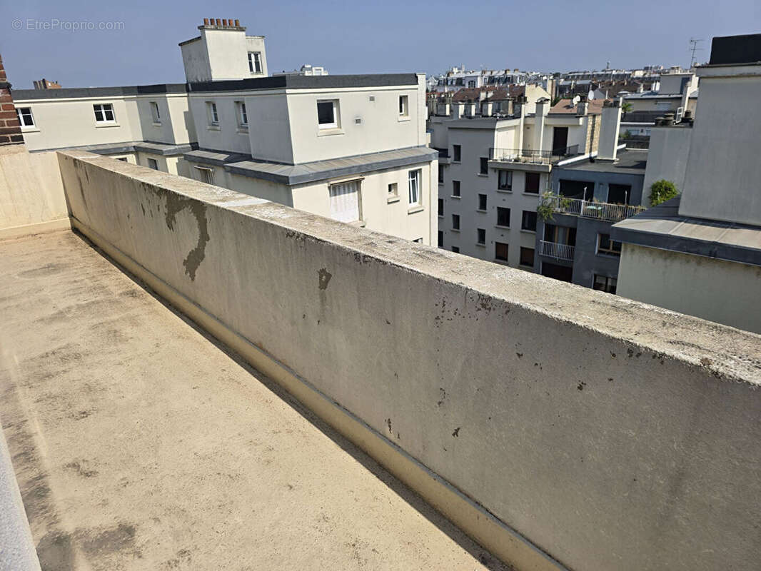 Appartement à COURBEVOIE