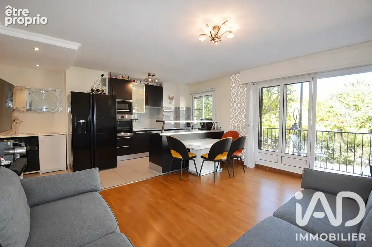 Photo 1 - Appartement à SAINT-MAUR-DES-FOSSES