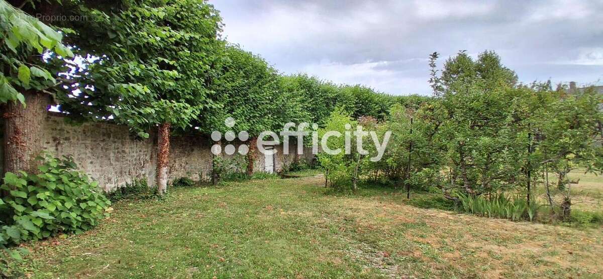 Maison 251 m² à Saint-Christophe-Le-Jajolet  - photo 17
