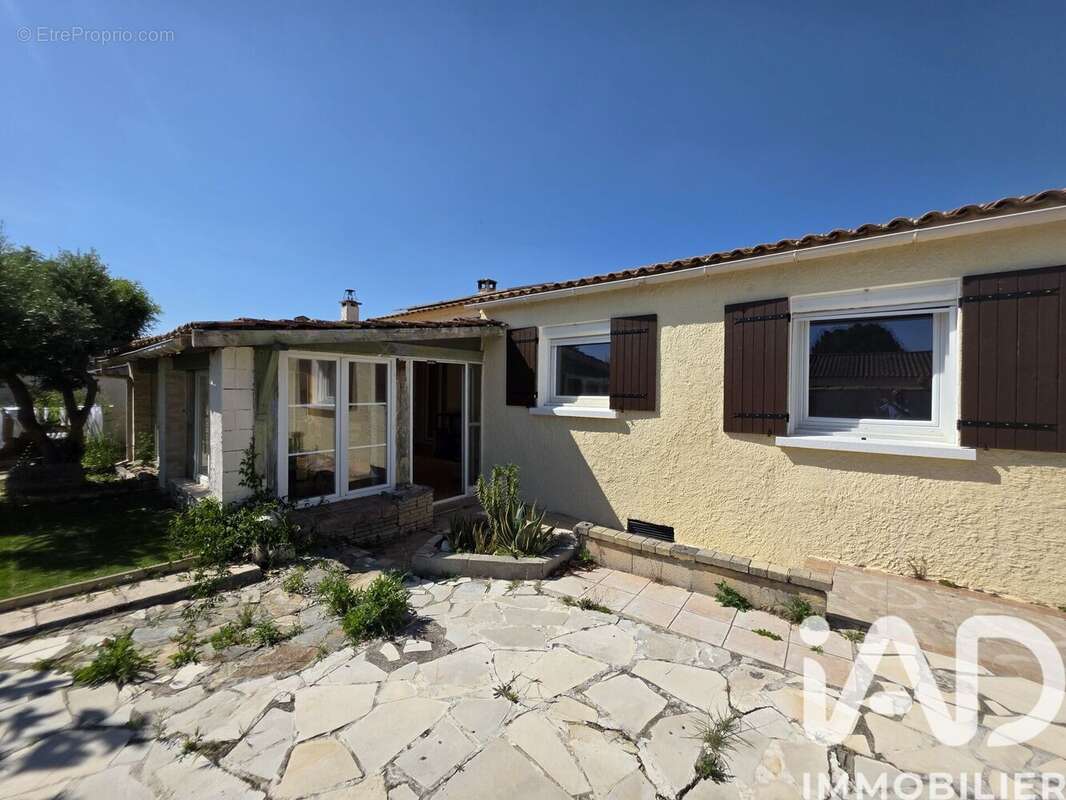 Photo 6 - Maison à CABANNES