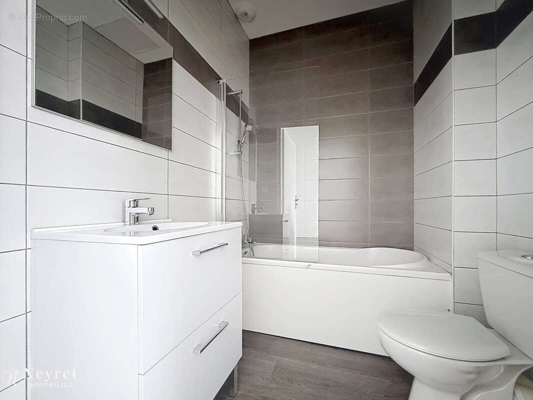 Appartement à SAINT-ETIENNE