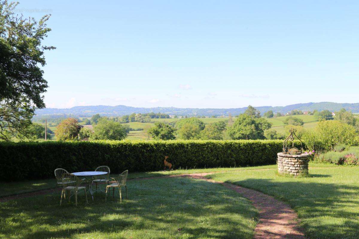 Maison à SAINT-DIDIER-SUR-ARROUX