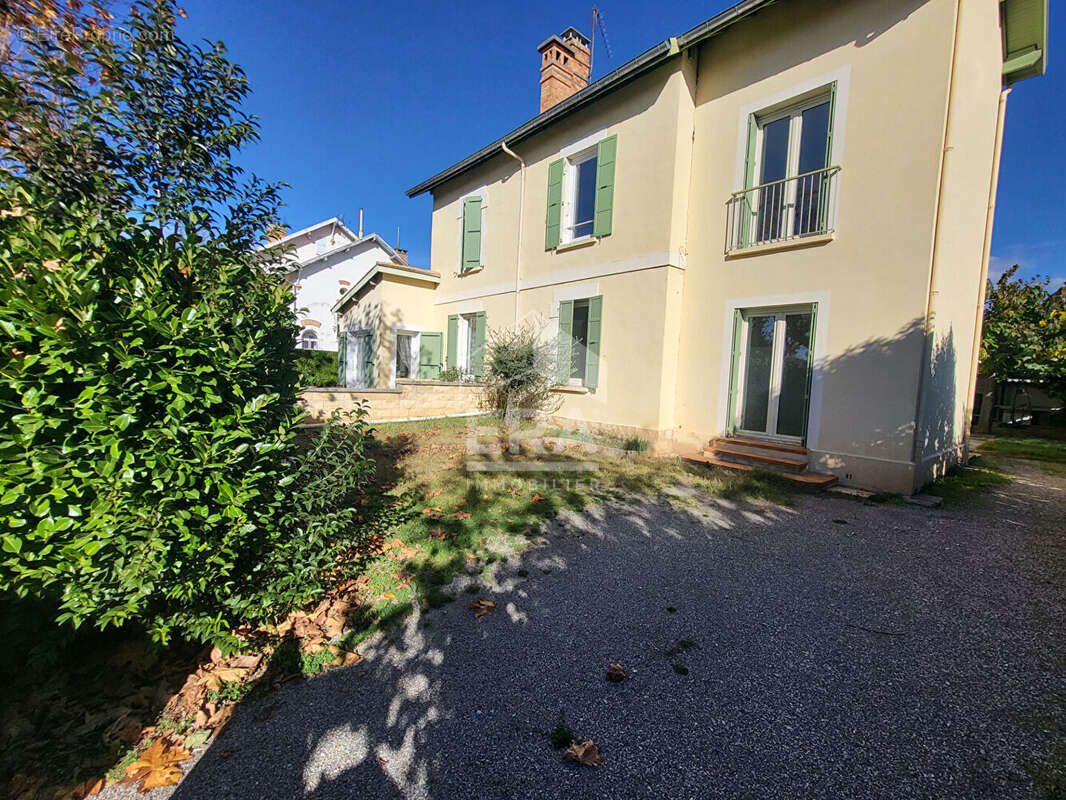 Maison à CHATEAU-ARNOUX-SAINT-AUBAN