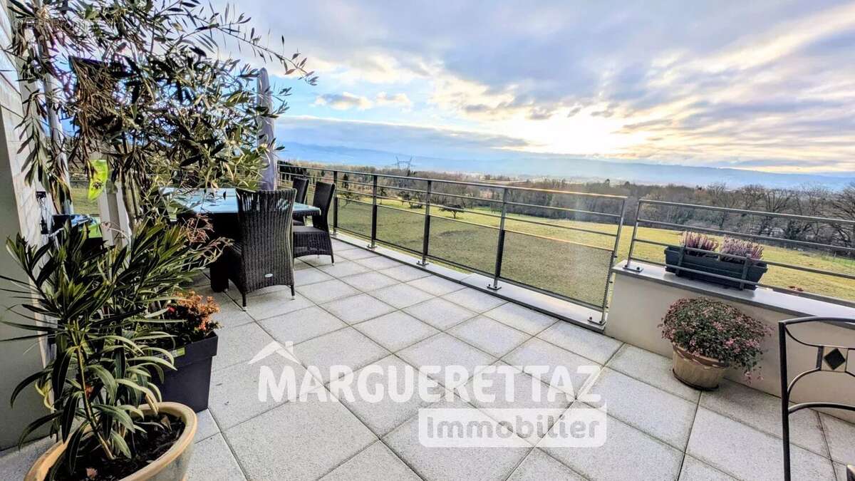 Appartement à CONTAMINE-SUR-ARVE