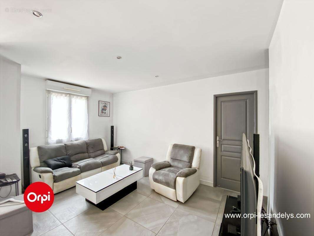 À Vendre Pavillon RT2012 - séjour (42 m²)  3 chambres  Terrain 812 m² - photo 5
