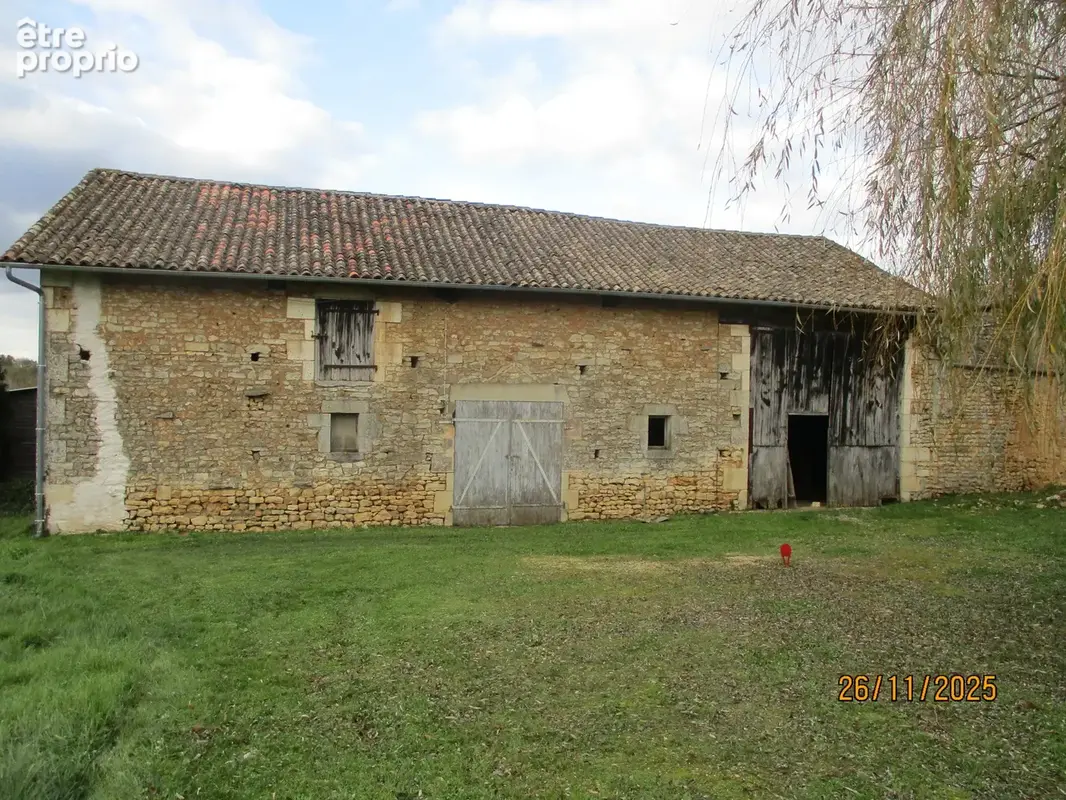 Ferme à rénover. - photo 2
