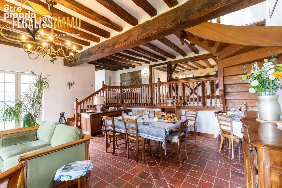 Dans un écrin de verdure, une chaleureuse maison vous atten - photo 4