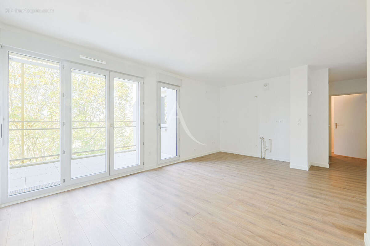 Appartement à SAINT-JEAN-DE-BRAYE