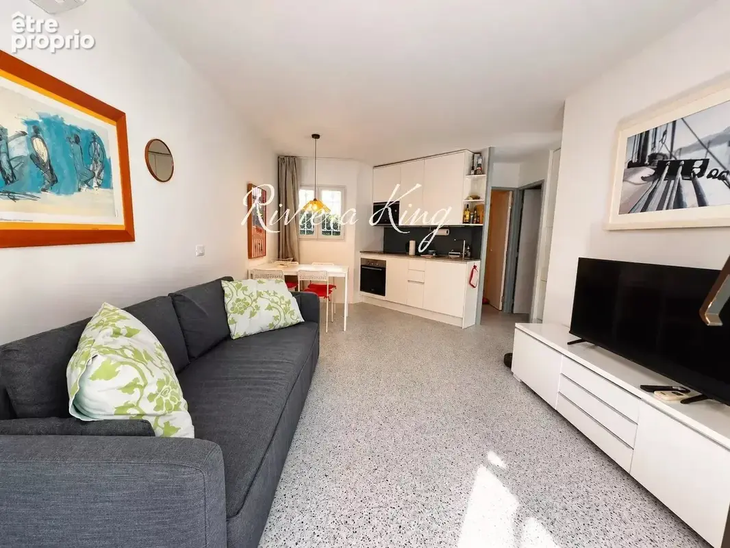 Appartement T3,  Rez-de-jardin rénové avec terrasse, vu jardin, piscine et accès mer - photo 12