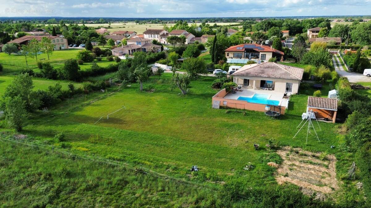 Maison à LAMASQUERE