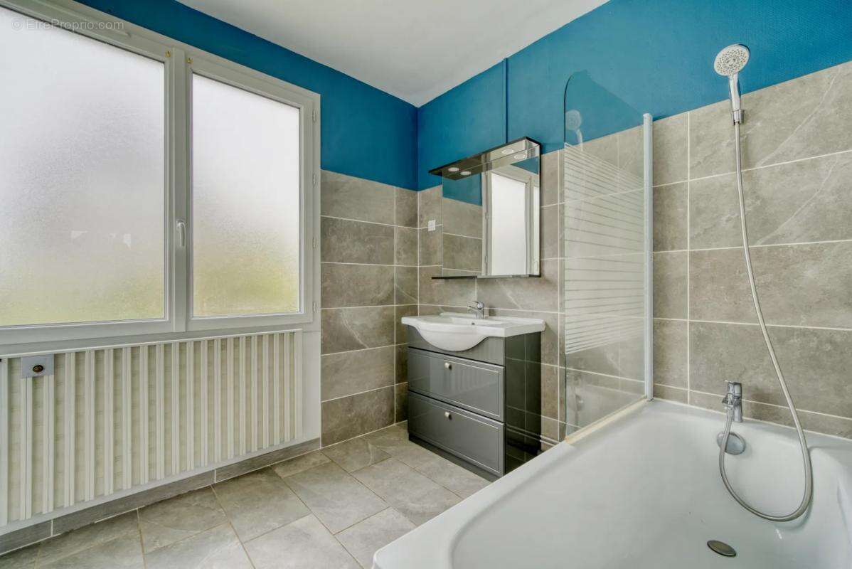 Maison à SAINT-GEORGES-DU-BOIS