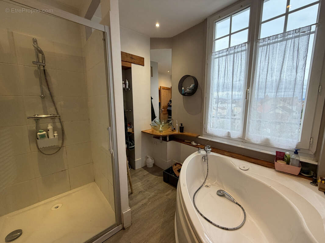 Maison à BELLERIVE-SUR-ALLIER