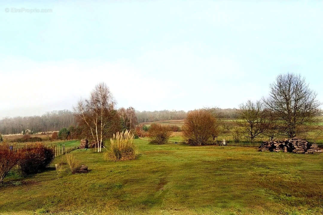Maison à POILLY-SUR-THOLON