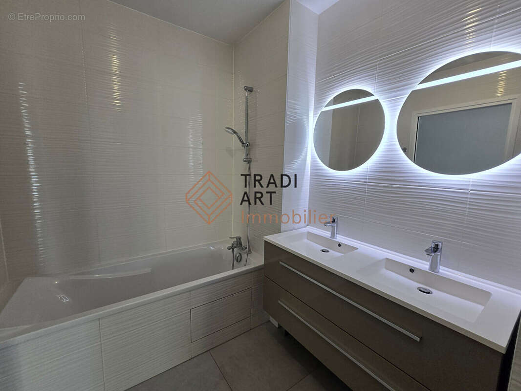 Appartement à SAINTE-GENEVIEVE-DES-BOIS