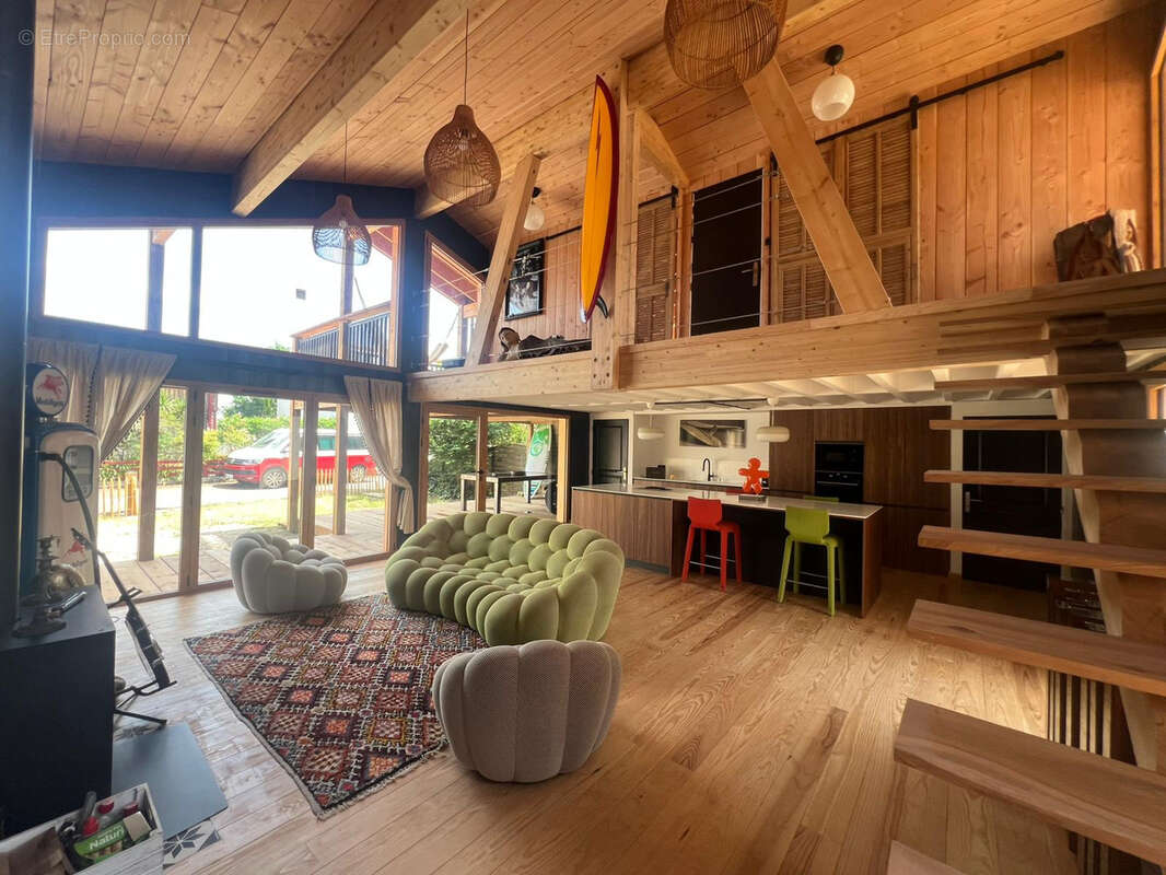 Maison à LACANAU