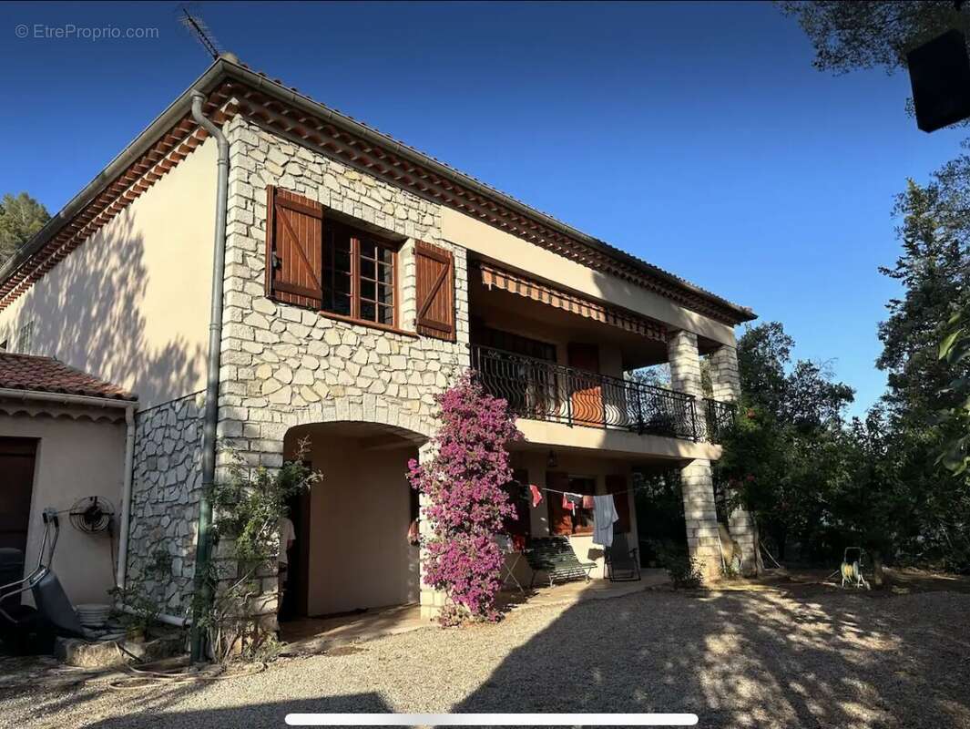 Photo 2 - Maison à LA MOTTE