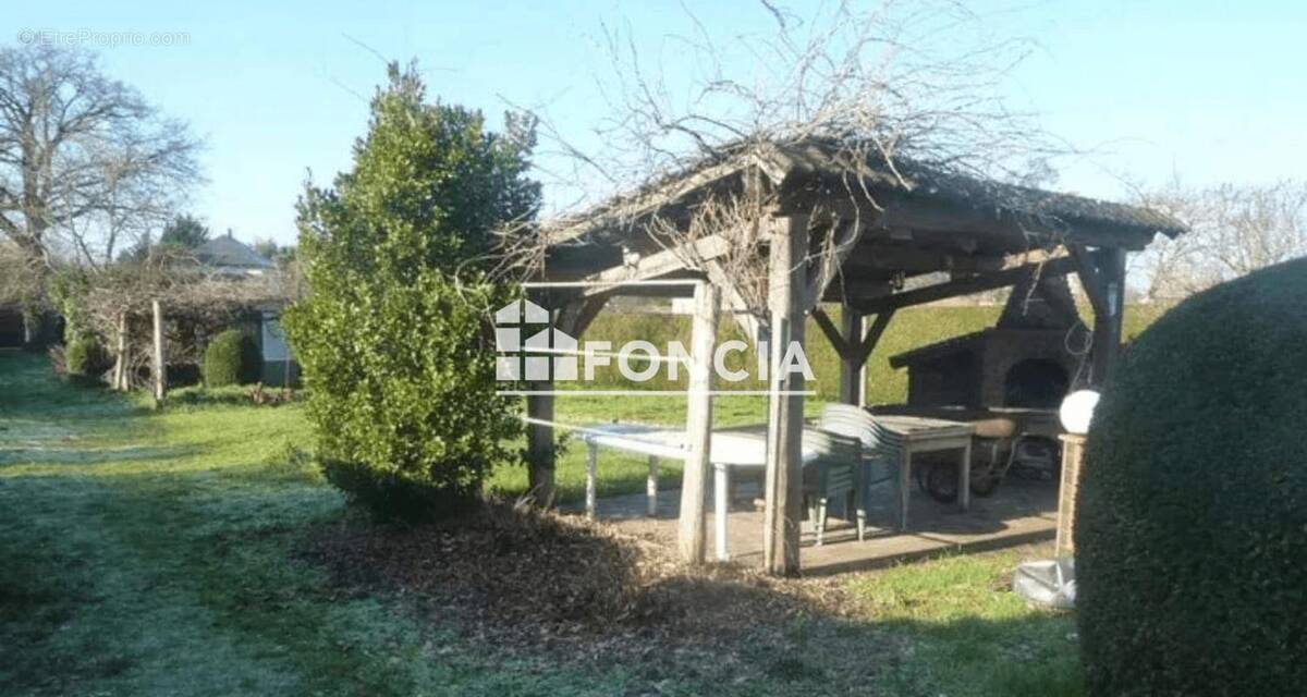 Maison à BAZOUGES-SUR-LE-LOIR