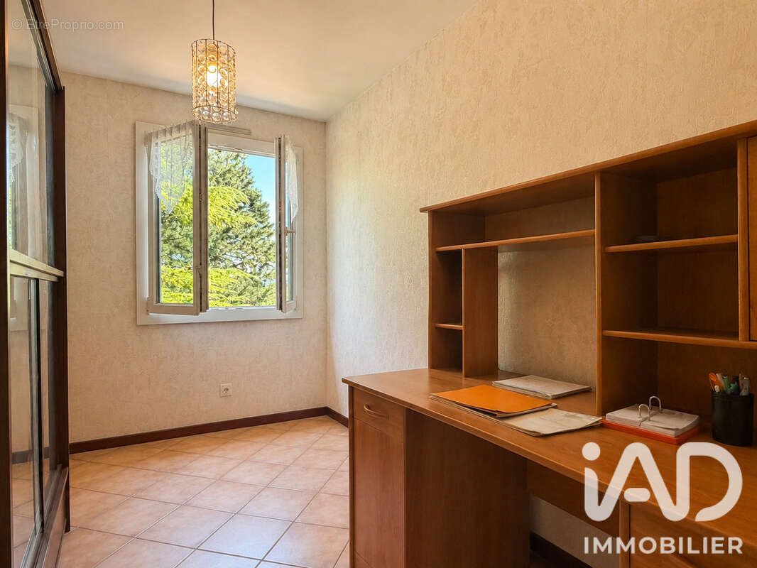 Maison 91 m² à Saint-Marcel-Les-Sauzet  - photo 6