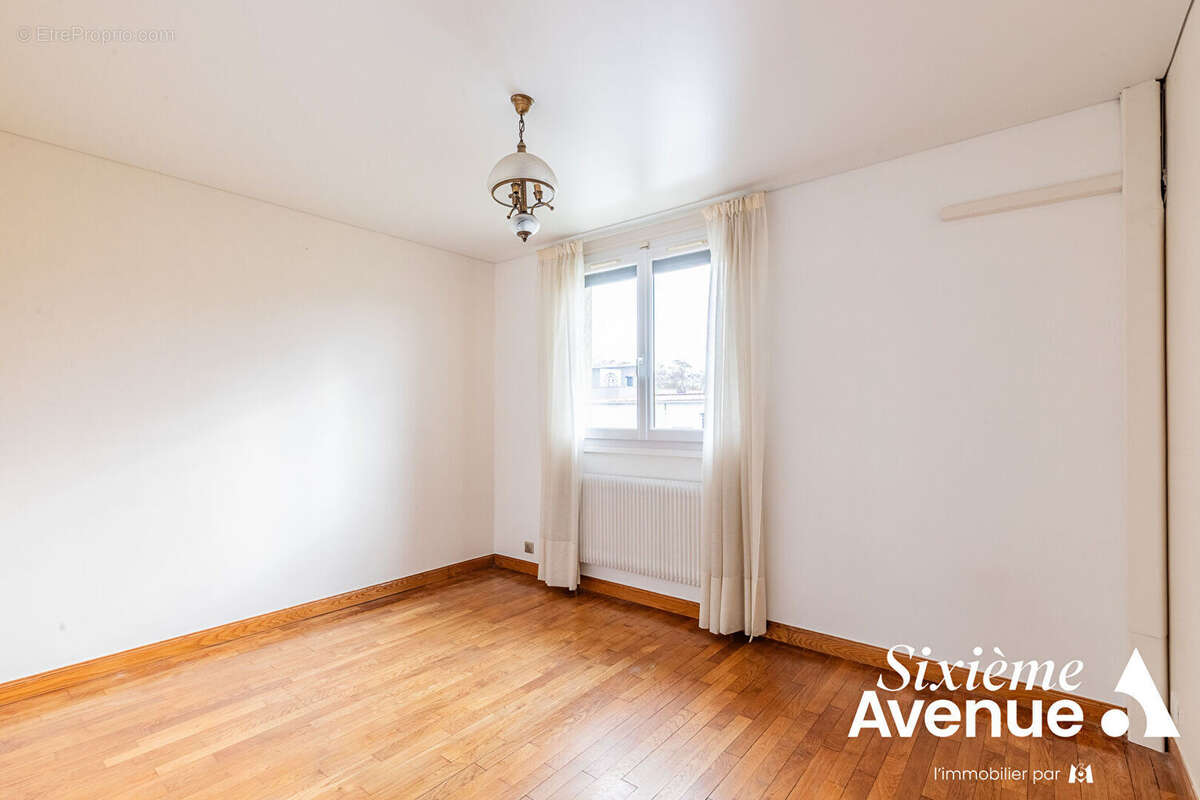 Maison à CHILLY-MAZARIN