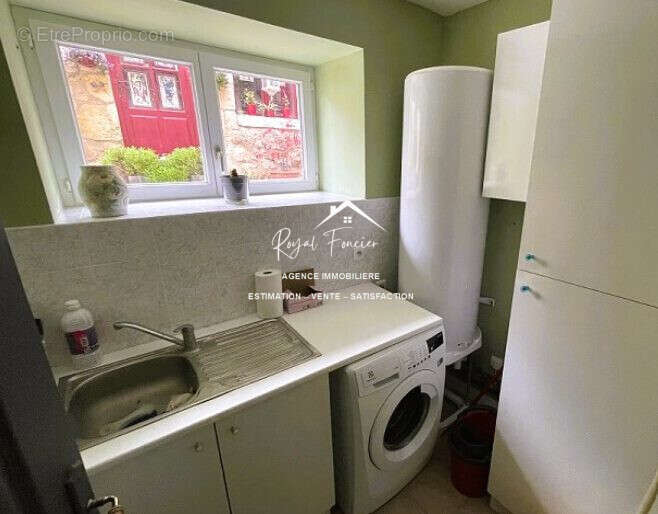 Buanderie  - Maison à LA GUERCHE