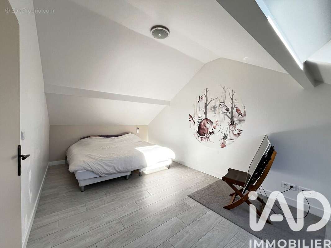 Photo 9 - Maison à LE PLESSIS-TREVISE