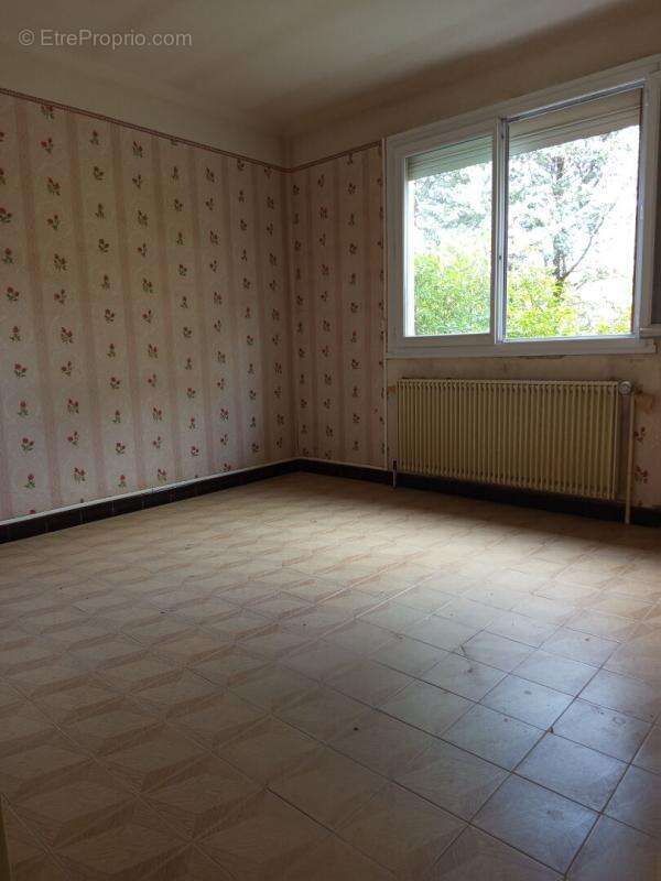 Maison à MONTSEGUR-SUR-LAUZON