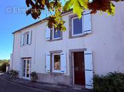 Appartement à SAINT-LEGER-MAGNAZEIX