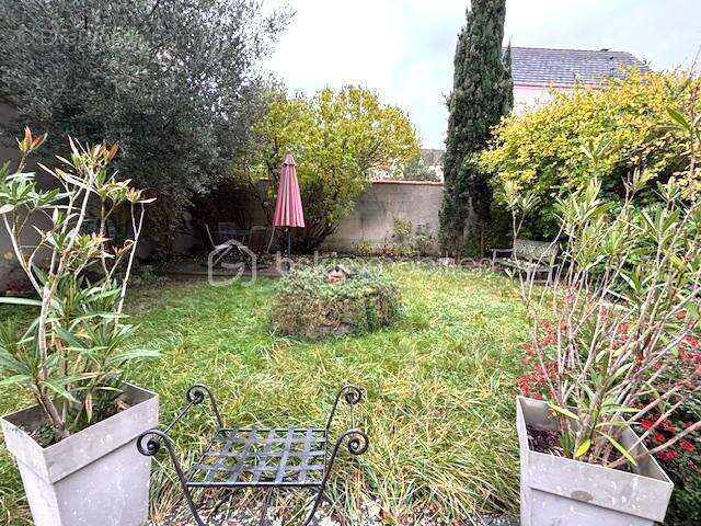 Maison à BRY-SUR-MARNE