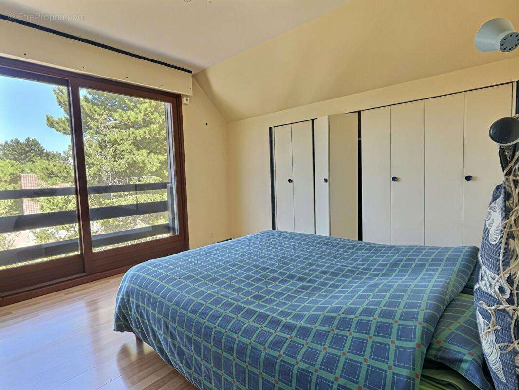 Villa 5 chambres, piscine et sauna, garage 2 voitures - photo 10
